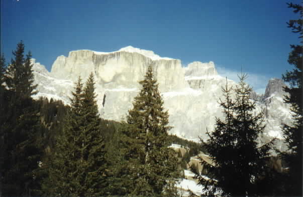 Outcropping in Dolomites